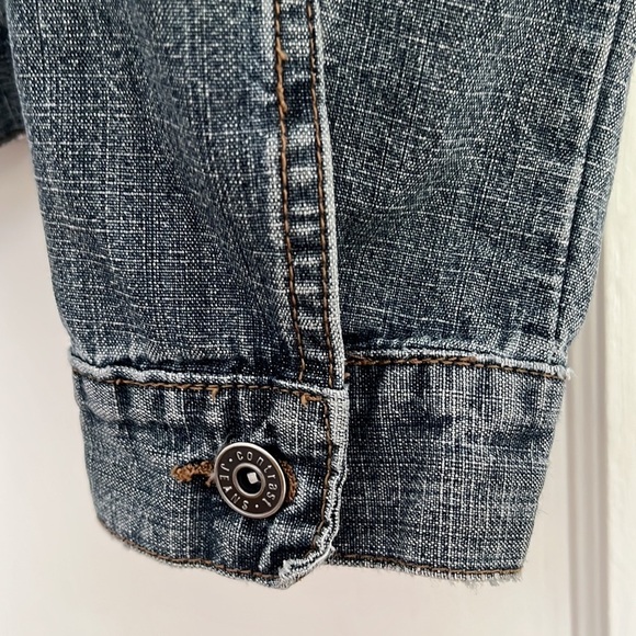 Contrast Jean Jacket. Lightweight Jean Jacket. Soft Comfy Denim Coastal. LARGE - Picture 8 of 12